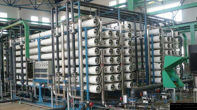 دستگاه تصفیه آب صنعتی و دریا 700000 مترمکعبی اسمزمعکوس RO